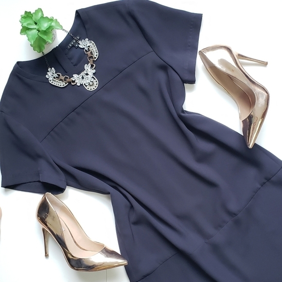 Theory Eliora Shift Dress in Maritime Navy Blue Madera Crepe Short Sleeve 12 - Picture 4 of 13
